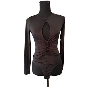 NWT BLACK LONG SLEEVE RUNCHED BODYSUIT WITH CENTER KEY HOLE